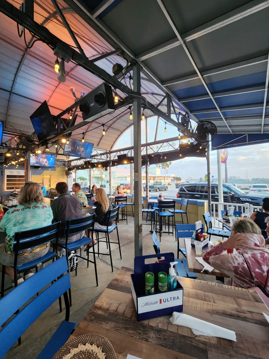 Neptune Grill – photo 3